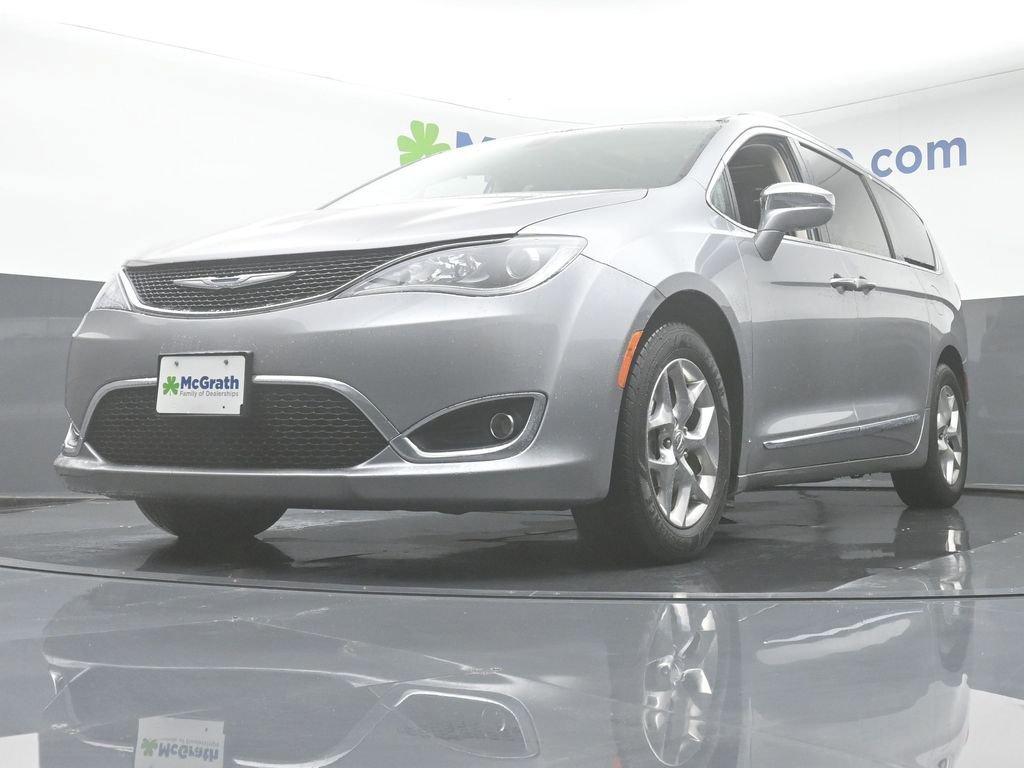 2018 Chrysler Pacifica Vehicle Photo in Marion, IA 52302