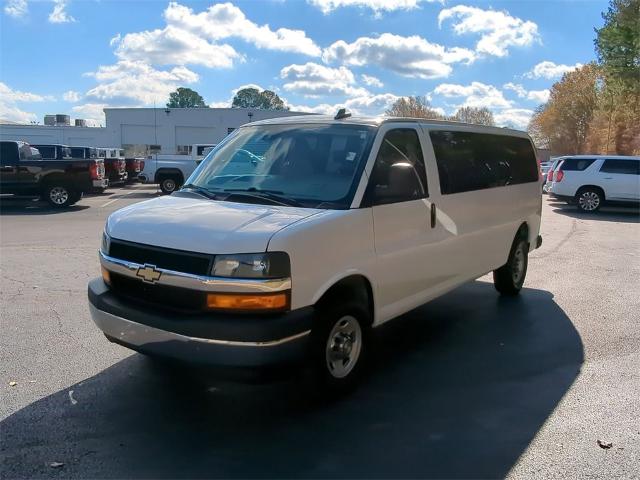 2024 Chevrolet Express Passenger 3500 Vehicle Photo in ALBERTVILLE, AL 35950-0246