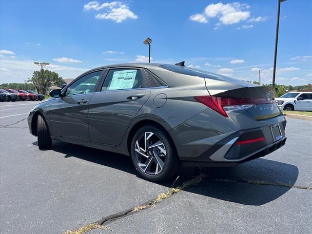 2024 Hyundai ELANTRA Vehicle Photo in Shiloh, IL 62269