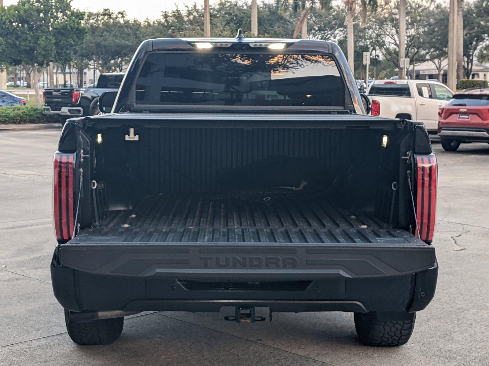 2022 Toyota Tundra 4WD Vehicle Photo in PEMBROKE PINES, FL 33024-6534