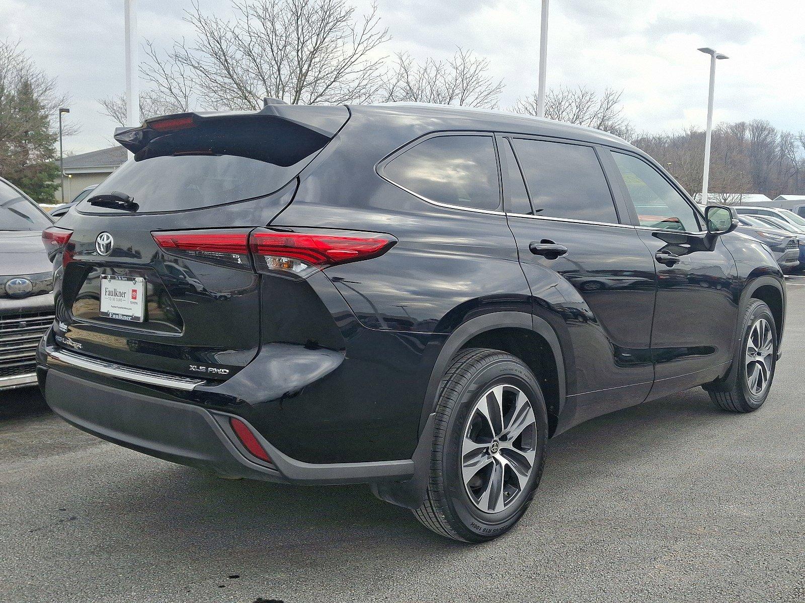 2023 Toyota Highlander Vehicle Photo in Harrisburg, PA 17111