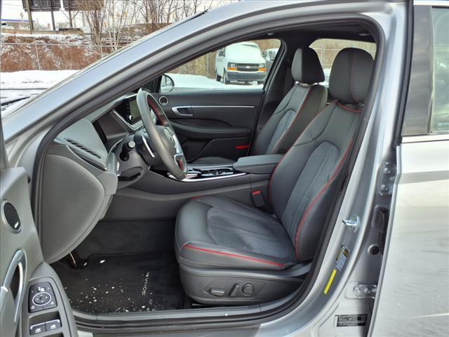 2022 Hyundai SONATA Vehicle Photo in TARENTUM, PA 15084-1435