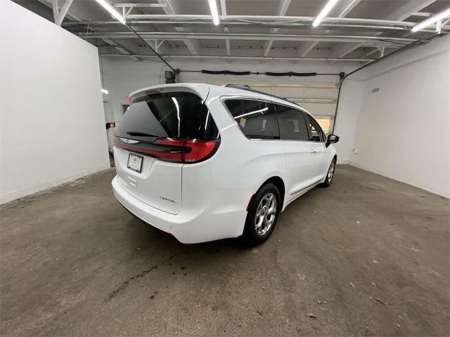 2023 Chrysler Pacifica Vehicle Photo in PORTLAND, OR 97225-3518