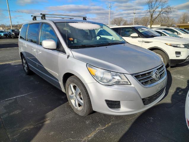 2010 Volkswagen Routan Vehicle Photo in GREEN BAY, WI 54304-5303