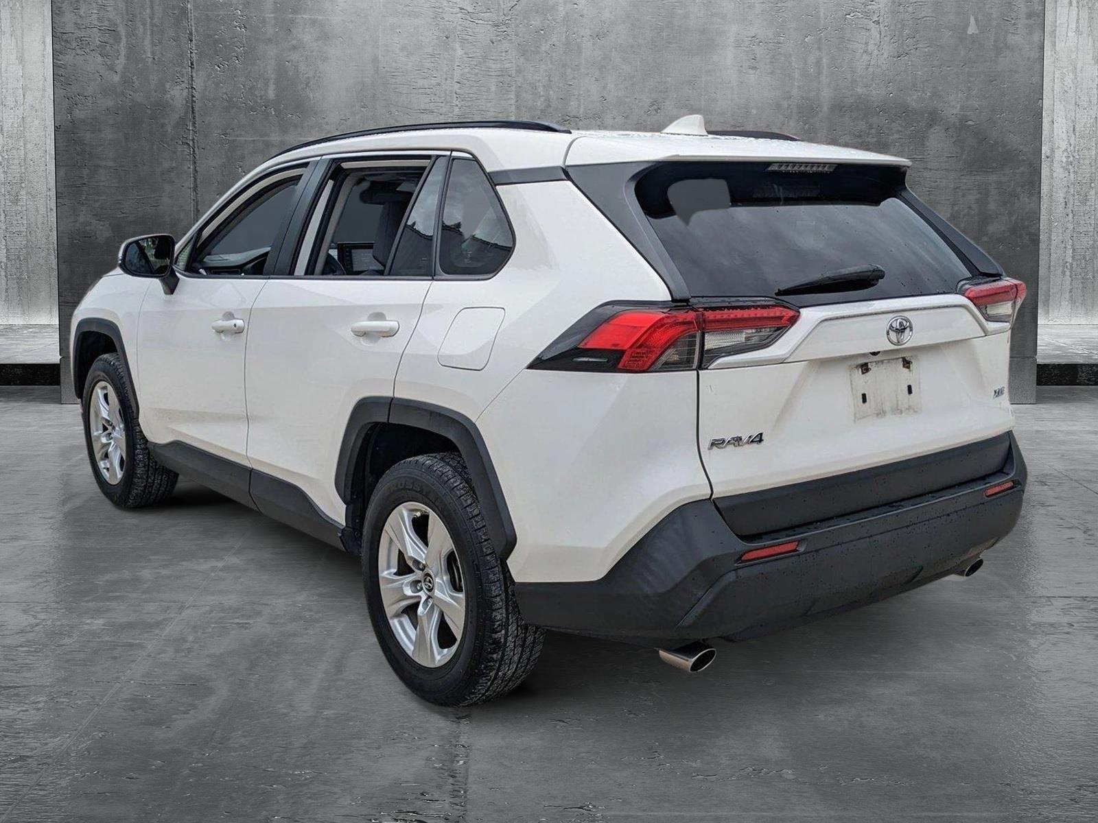 2019 Toyota RAV4 Vehicle Photo in Bradenton, FL 34207