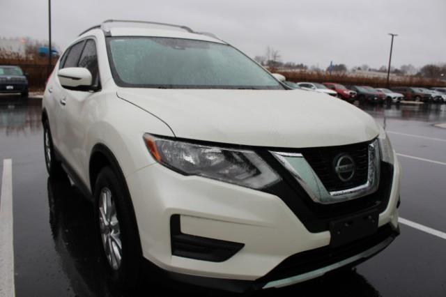 2019 Nissan Rogue Vehicle Photo in Green Bay, WI 54304