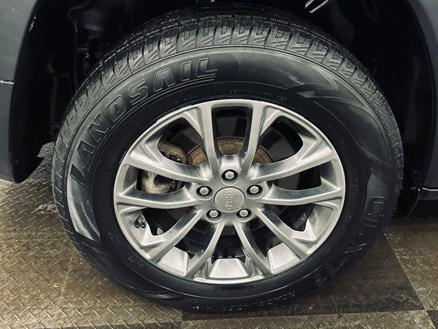 2020 Jeep Cherokee Vehicle Photo in MEDINA, OH 44256-9631