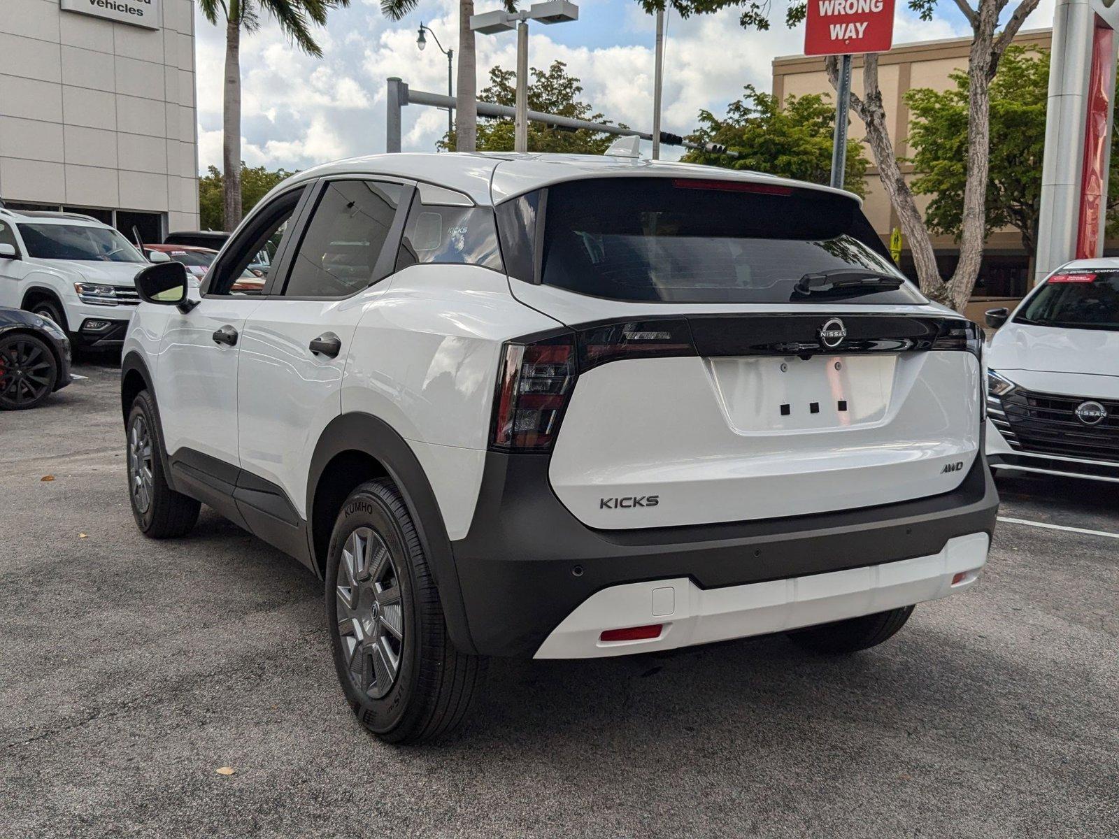 2025 Nissan Kicks Vehicle Photo in Miami, FL 33135