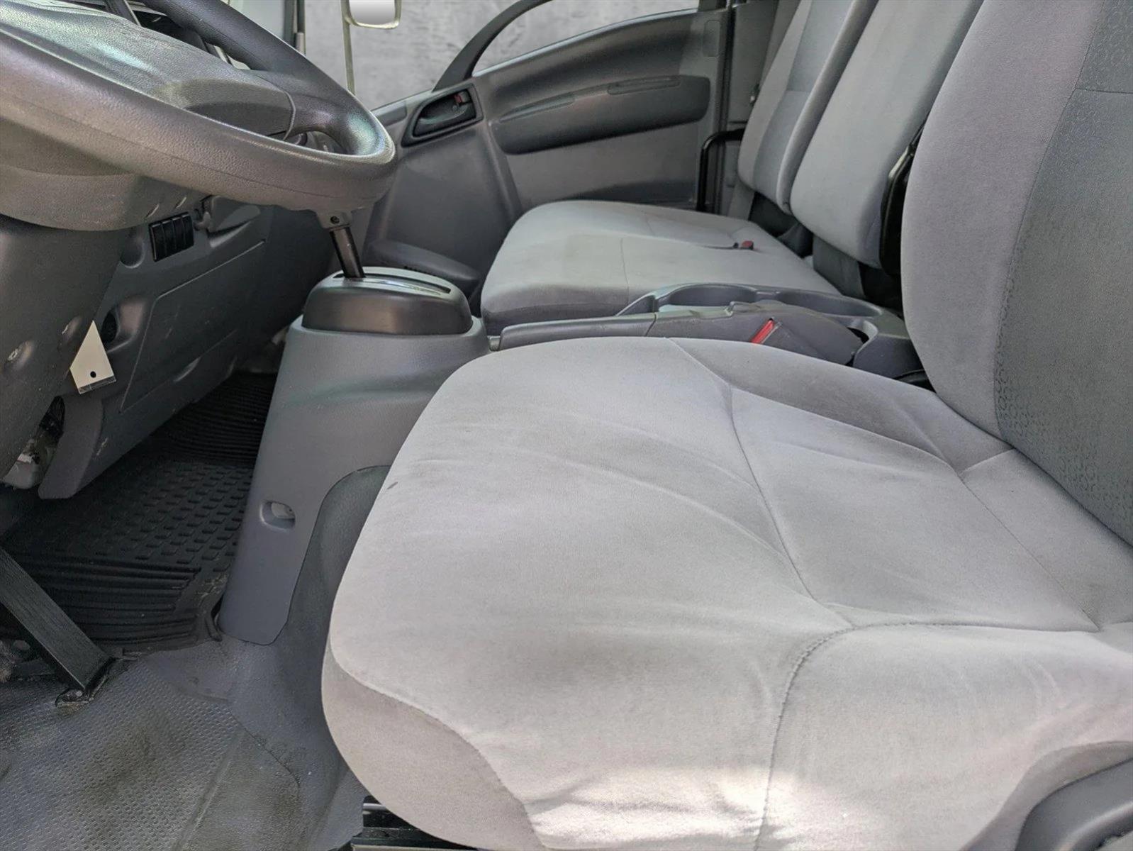 2020 Chevrolet Low Cab Forward 4500 HD Vehicle Photo in GREENACRES, FL 33463-3207