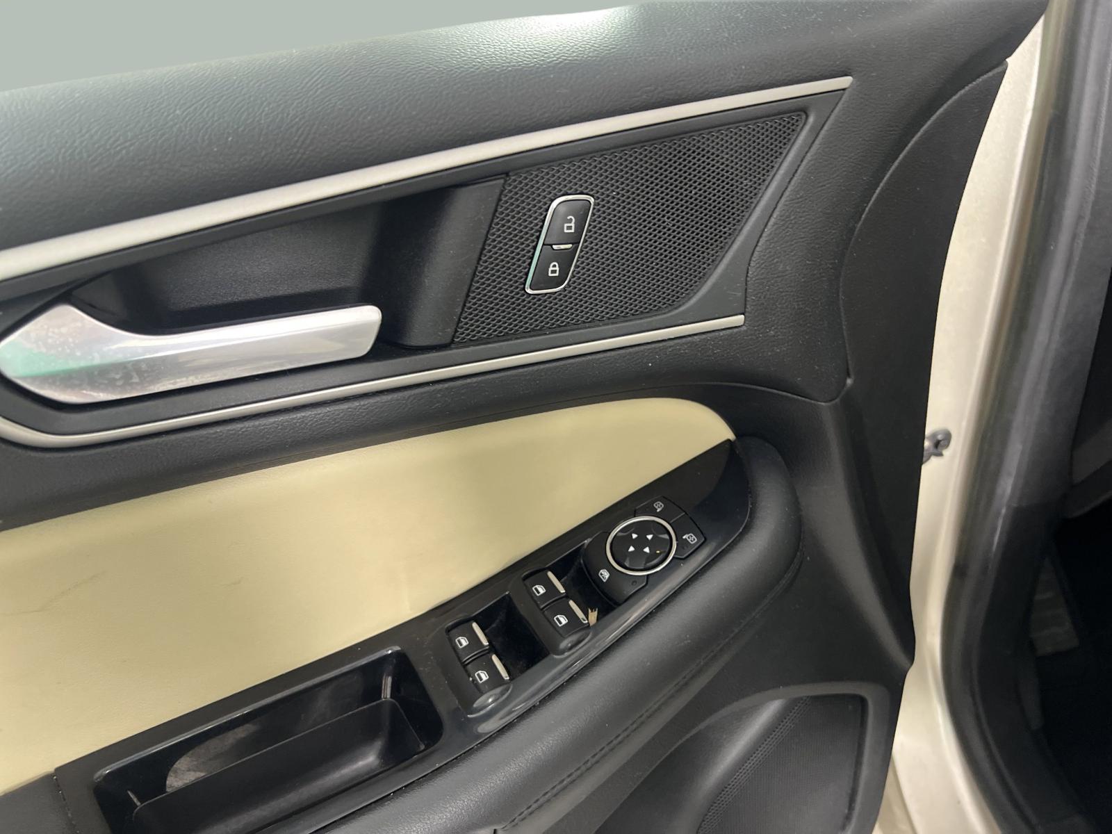 2017 Ford Edge Vehicle Photo in GEORGETOWN, TX 78626-7508