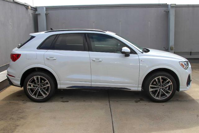 2024 Audi Q3 Vehicle Photo in SUGAR LAND, TX 77478