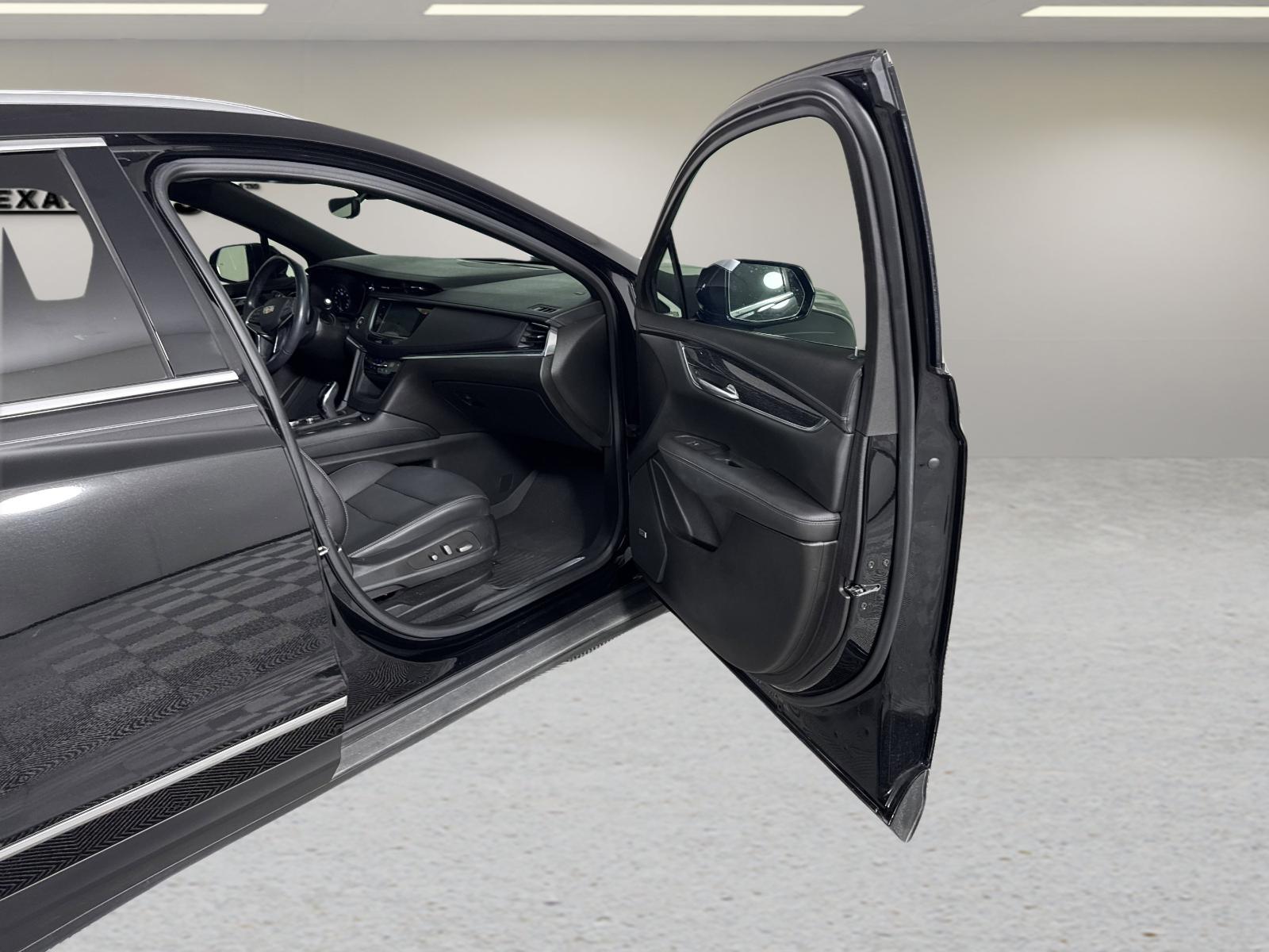 2022 Cadillac XT5 Vehicle Photo in GEORGETOWN, TX 78626-7508