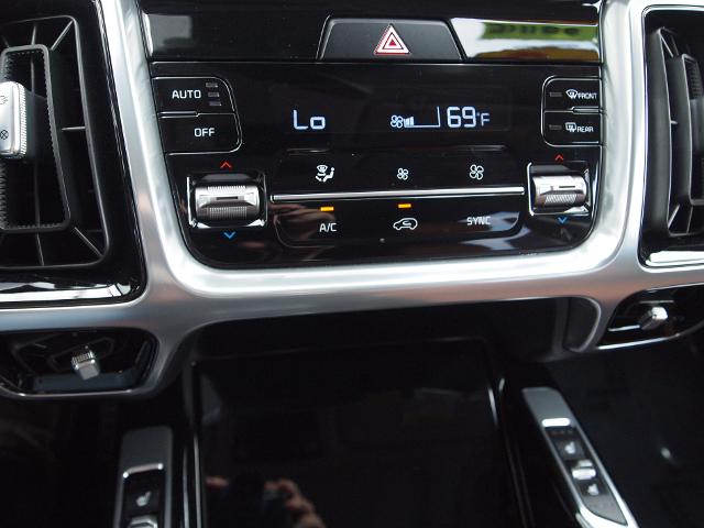 2023 Kia Sorento Vehicle Photo in MADISON, IN 47250-1611