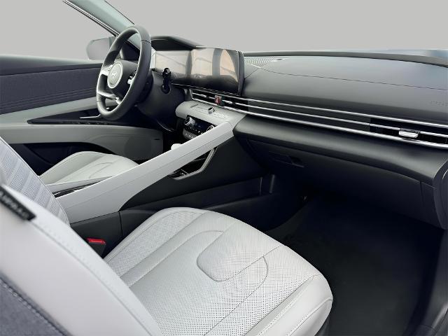 2025 Hyundai ELANTRA Vehicle Photo in Green Bay, WI 54304