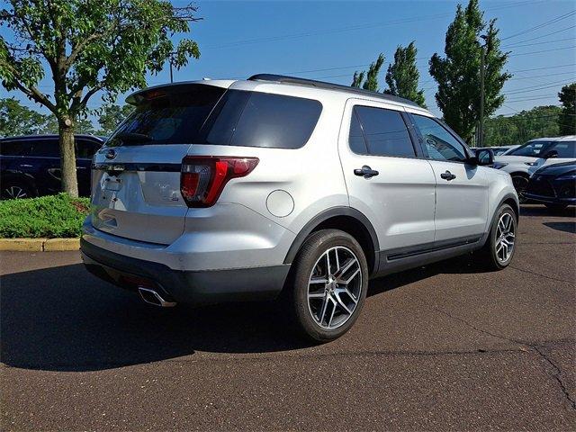 2017 Ford Explorer Vehicle Photo in Willow Grove, PA 19090