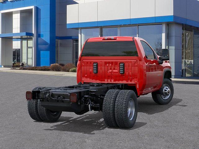 2025 Chevrolet Silverado 3500 HD Chassis Cab Vehicle Photo in DANBURY, CT 06810-5034