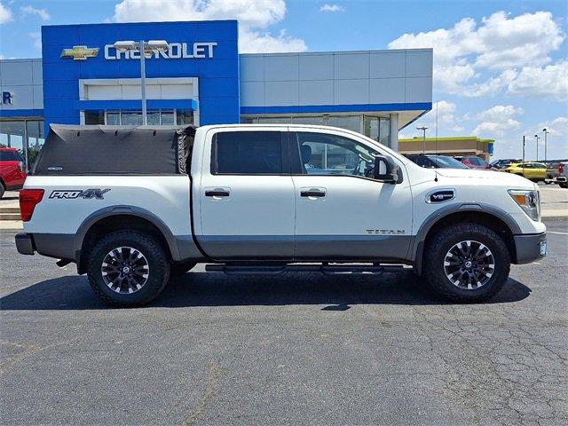 2017 Nissan Titan Vehicle Photo in LANCASTER, PA 17601-0000