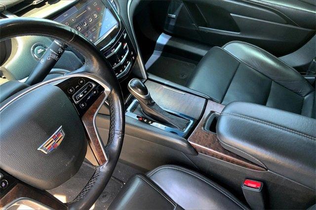 2019 Cadillac XTS Vehicle Photo in TOPEKA, KS 66609-0000