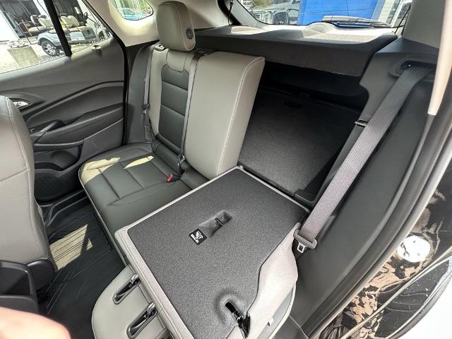 2025 Chevrolet Trax Vehicle Photo in GARDNER, MA 01440-3110