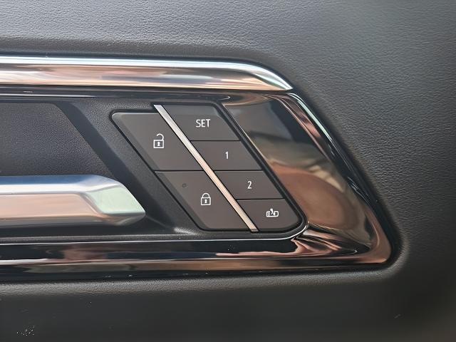 2025 Chevrolet Suburban Vehicle Photo in MIDDLETON, WI 53562-1492