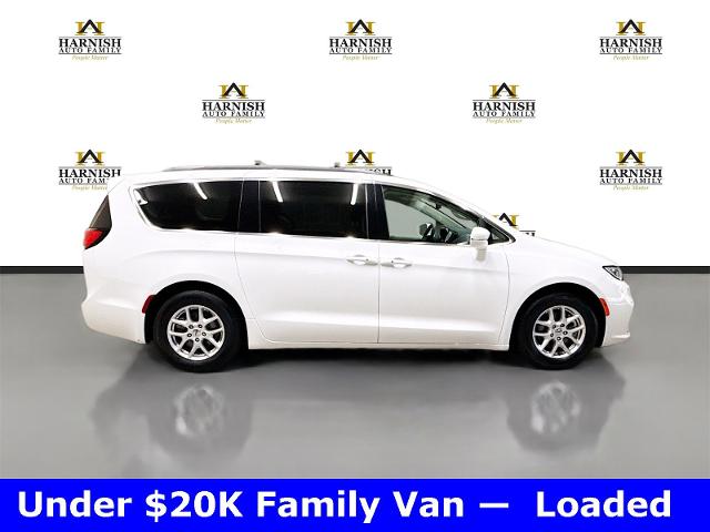 2022 Chrysler Pacifica Vehicle Photo in EVERETT, WA 98203-5662