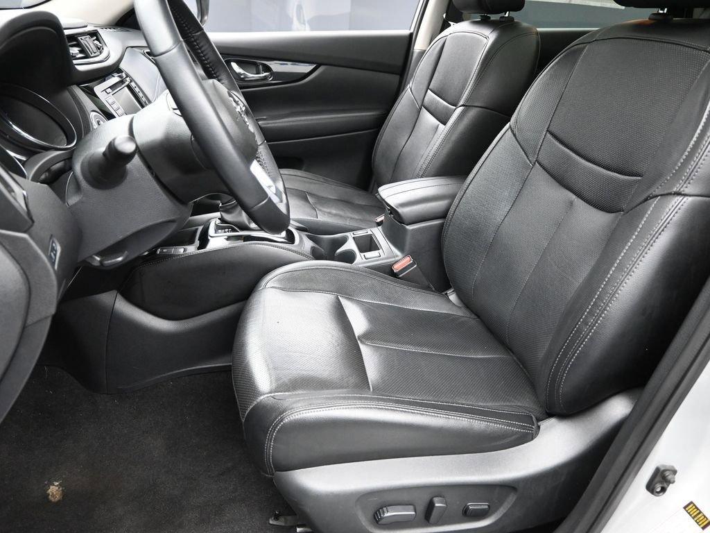 2020 Nissan Rogue Vehicle Photo in Marion, IA 52302