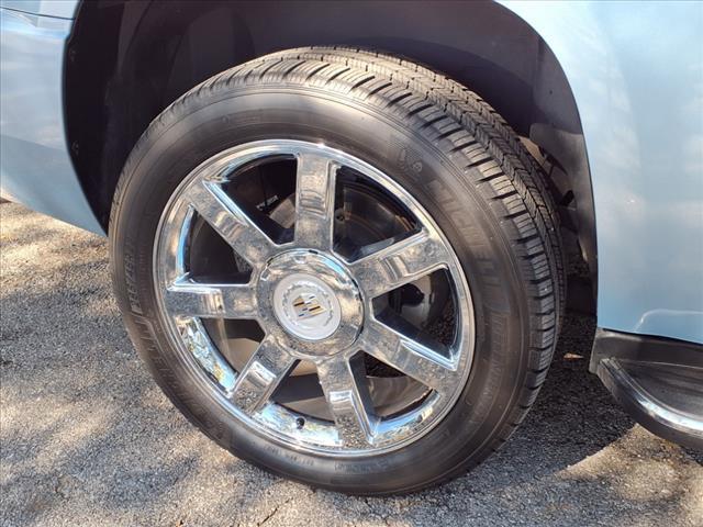 2011 Cadillac Escalade Vehicle Photo in SAN ANTONIO, TX 78230-1001