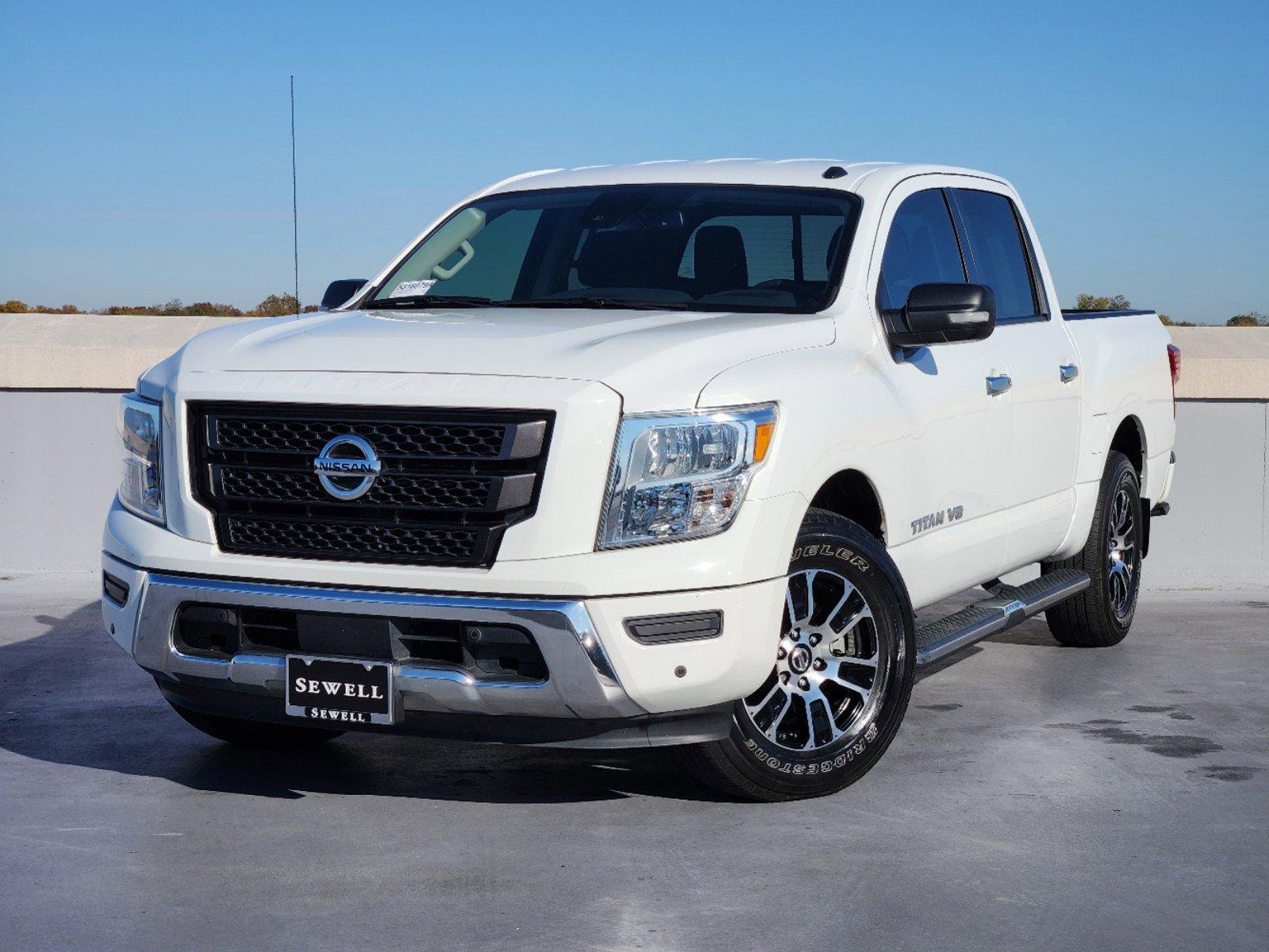 2020 Nissan Titan Vehicle Photo in DALLAS, TX 75209