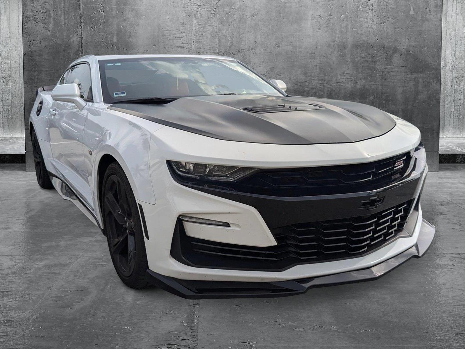 2019 Chevrolet Camaro Vehicle Photo in Miami, FL 33169