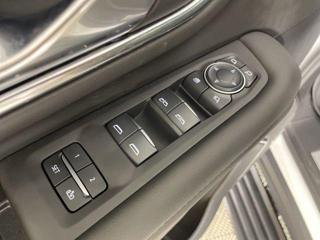 2024 Chevrolet Tahoe Vehicle Photo in PHOENIX, AZ 85014-3381