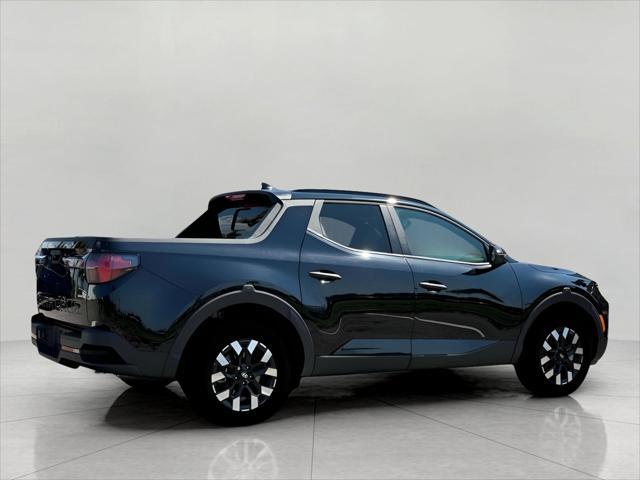 2025 Hyundai SANTA CRUZ Vehicle Photo in Green Bay, WI 54304