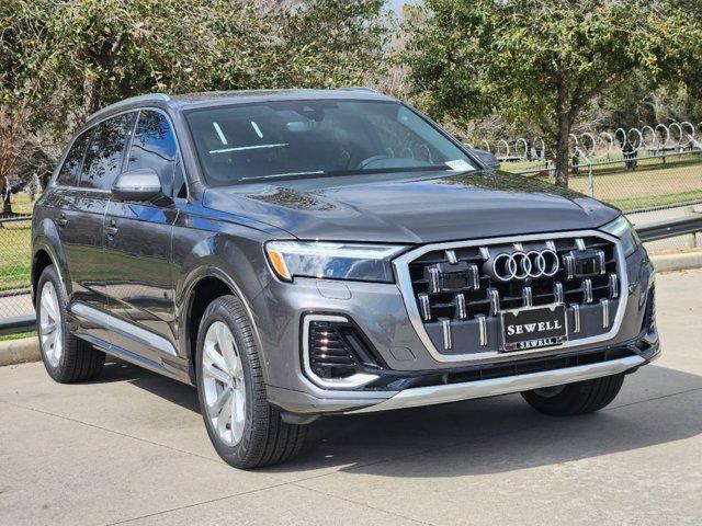 2025 Audi Q7 Vehicle Photo in HOUSTON, TX 77090