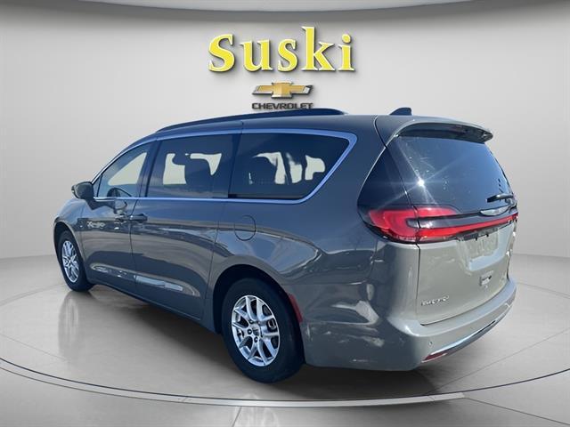 Used 2022 Chrysler Pacifica Touring L with VIN 2C4RC1BG9NR111576 for sale in Birch Run, MI