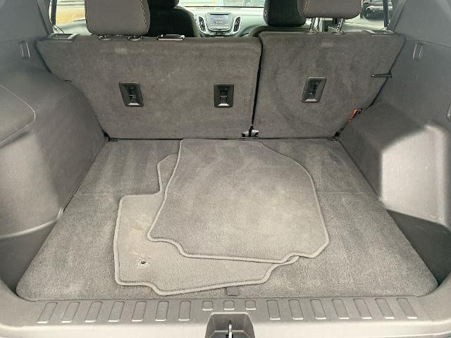 2022 Chevrolet Equinox Vehicle Photo in MOON TOWNSHIP, PA 15108-2571