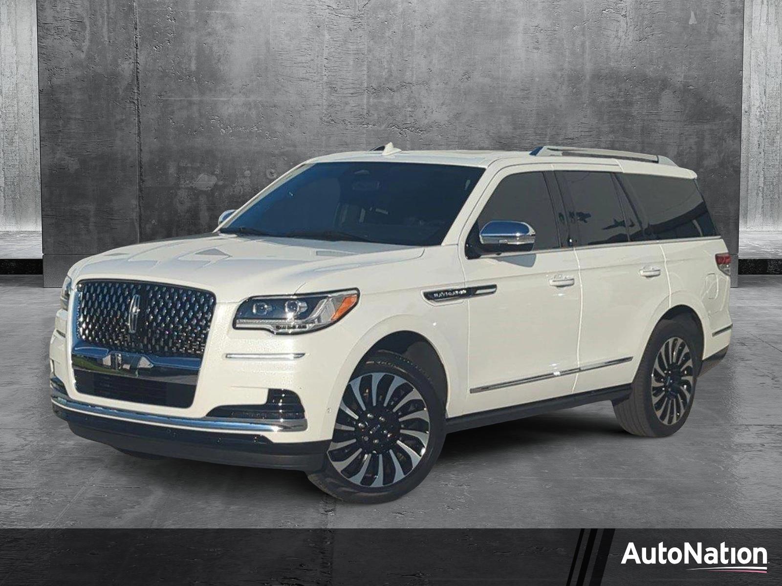 2023 Lincoln Navigator Vehicle Photo in Pembroke Pines, FL 33027