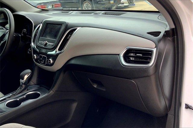 2022 Chevrolet Equinox Vehicle Photo in TOPEKA, KS 66609-0000