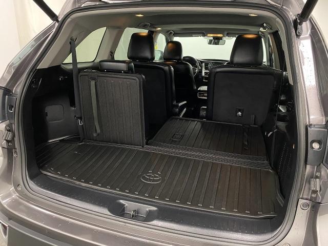 2017 Toyota Highlander Vehicle Photo in Appleton, WI 54913