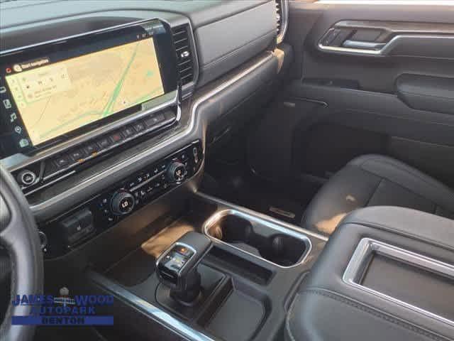 2022 Chevrolet Silverado 1500 Vehicle Photo in DENTON, TX 76210-9321