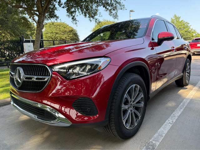 2025 Mercedes-Benz GLC Vehicle Photo in HOUSTON, TX 77079