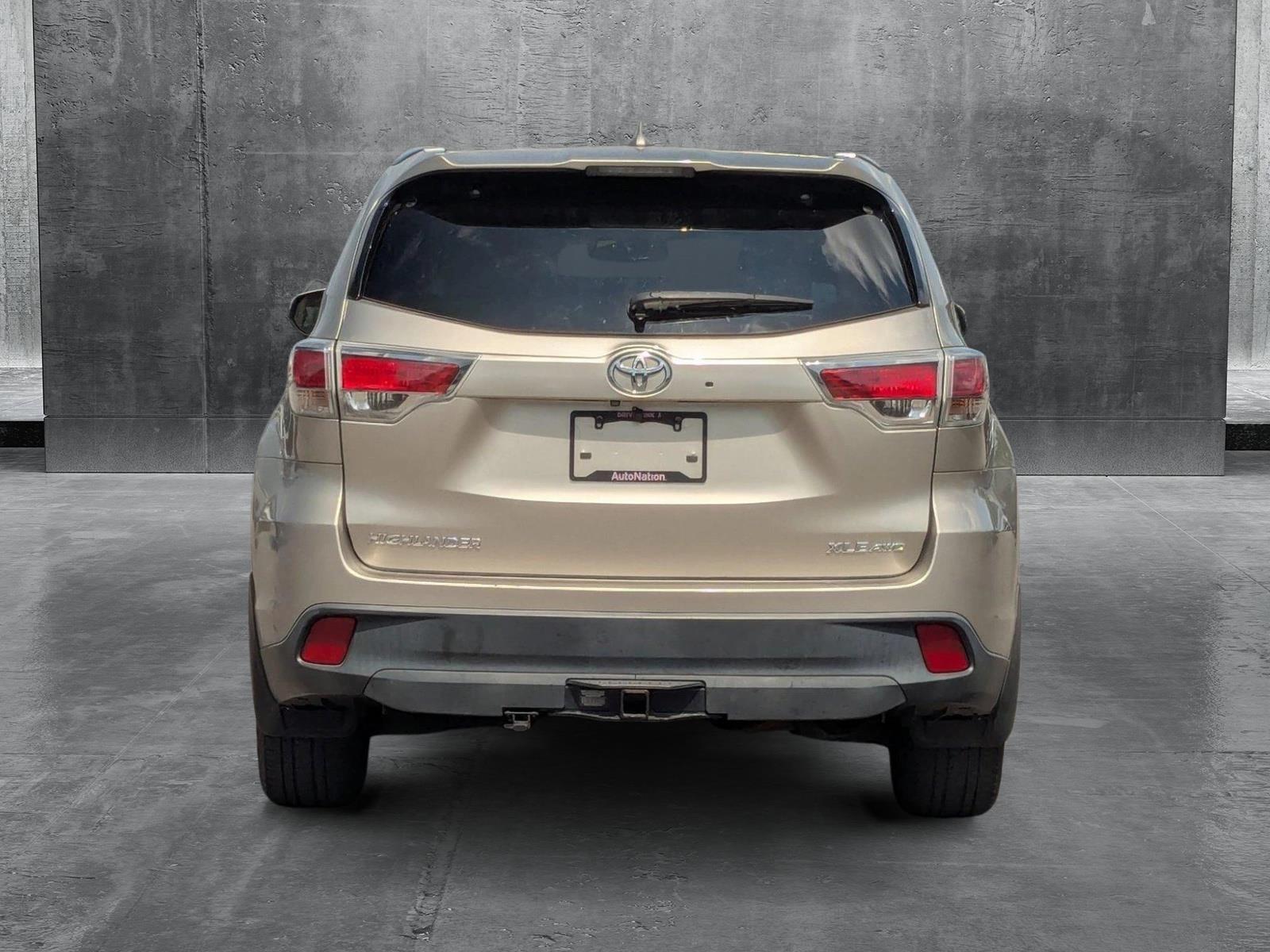2015 Toyota Highlander Vehicle Photo in St. Petersburg, FL 33713