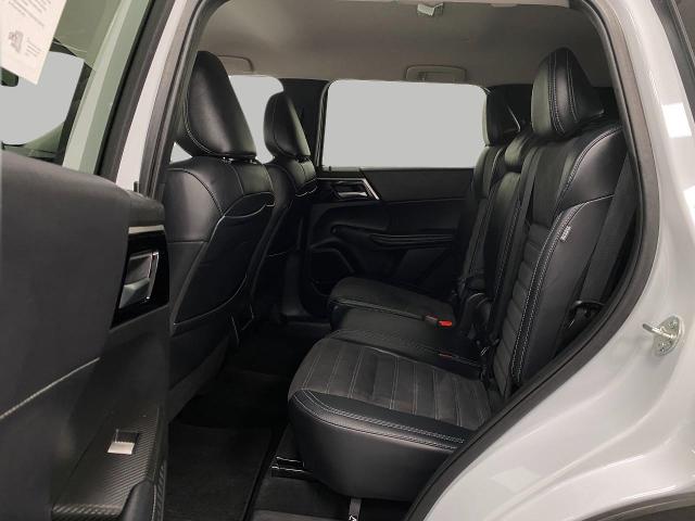 2023 Mitsubishi Outlander Vehicle Photo in Appleton, WI 54913