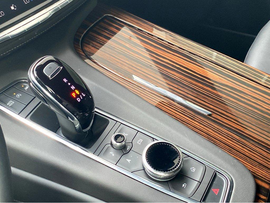2024 Cadillac Escalade ESV Vehicle Photo in BEAUFORT, SC 29906-4218