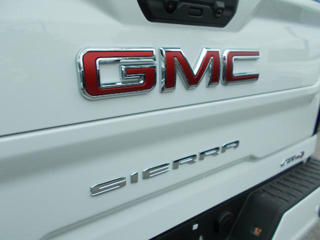 2025 GMC Sierra 2500 HD Vehicle Photo in LOWELL, MA 01852-4336