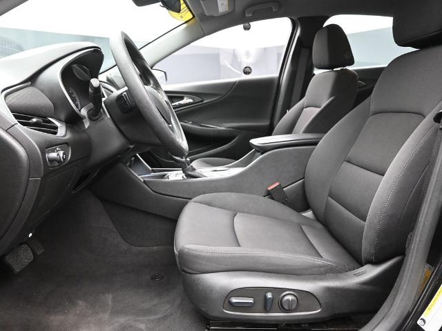 2023 Chevrolet Malibu Vehicle Photo in Cedar Rapids, IA 52402
