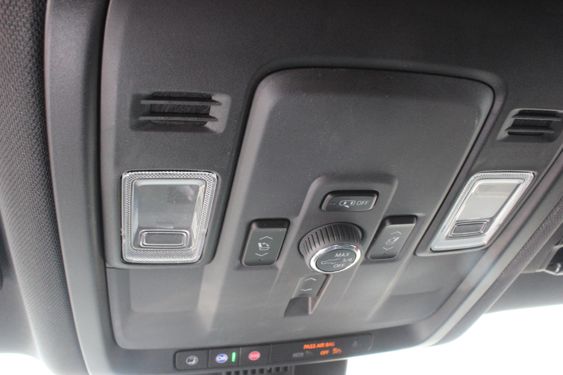 2025 GMC Yukon XL Vehicle Photo in AURORA, CO 80012-4011