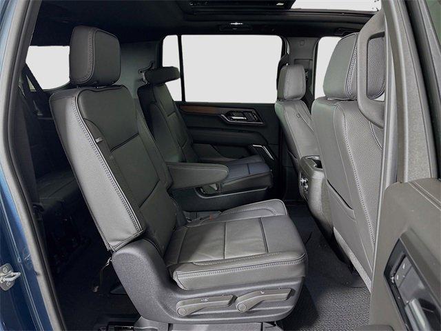 2025 GMC Yukon XL Vehicle Photo in PUYALLUP, WA 98371-4149