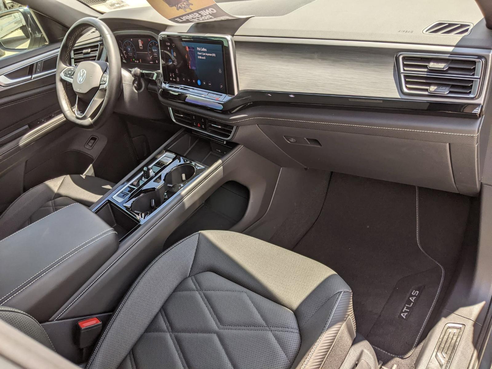 2024 Volkswagen Atlas Cross Sport Vehicle Photo in Seguin, TX 78155