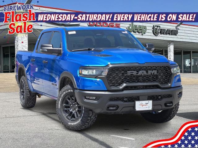 2025 Ram 1500 Vehicle Photo in Ennis, TX 75119-5114
