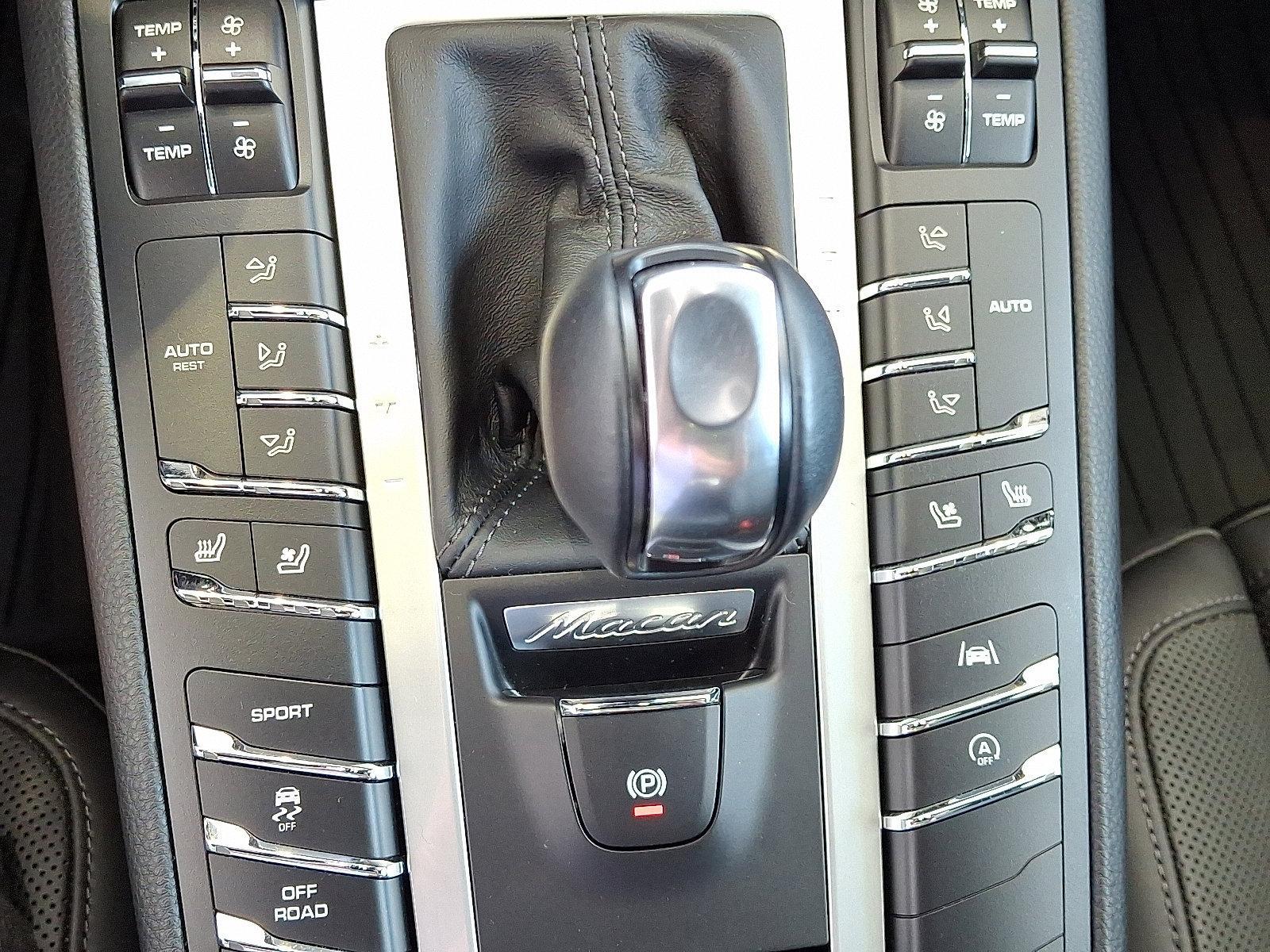 2020 Porsche Macan Vehicle Photo in Lancaster, PA 17601