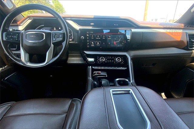 2022 GMC Sierra 1500 Vehicle Photo in TOPEKA, KS 66609-0000